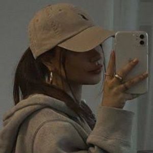 Azra Betül  profil görseli