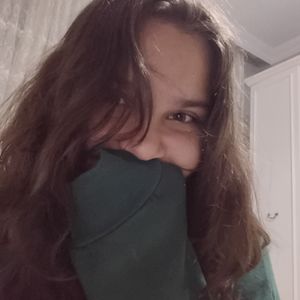 Zeynep Özen profil görseli
