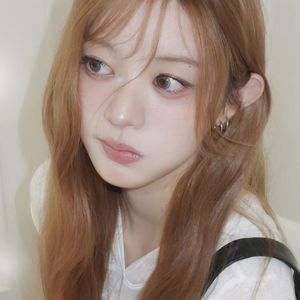 asya profil görseli